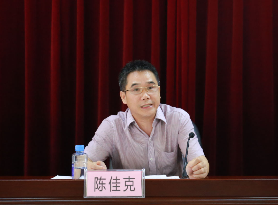 1563506763966890.jpg 02、领导.jpg